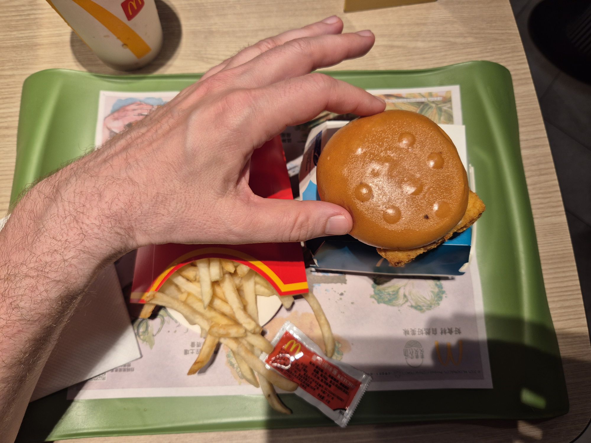 Na most nyafizzon bárki, hogy nálunk összementek a mekis burgerek!